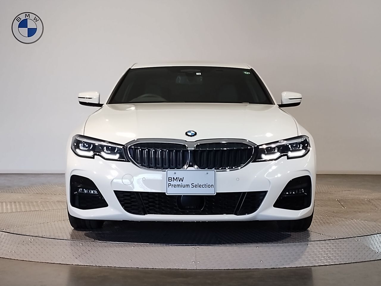 320i Sedan RHD