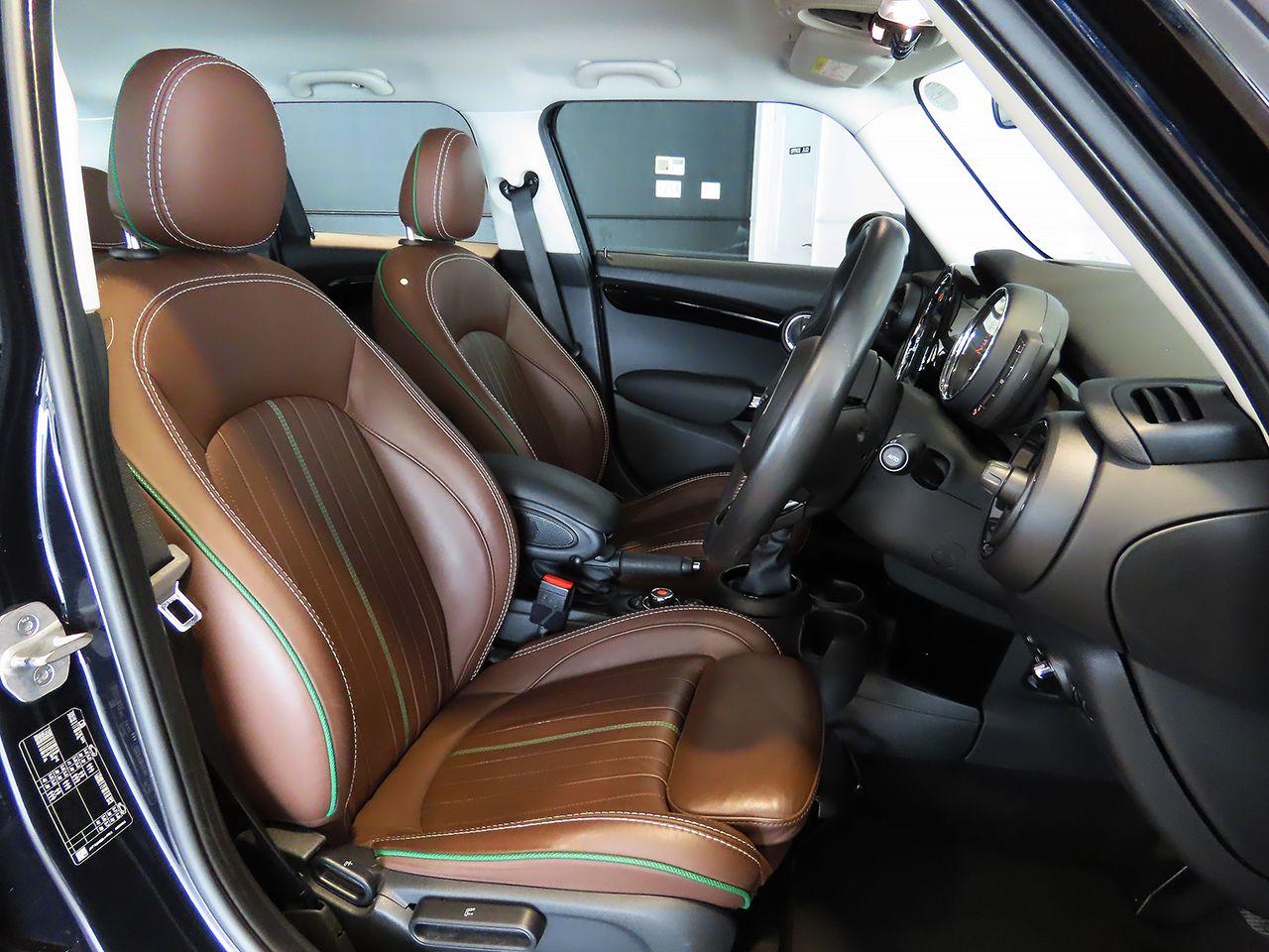 F55 COOPER D (AT)