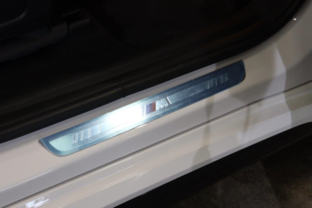 U11 iX1 xDrive30