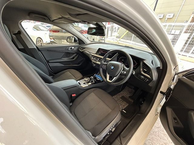 F40 118d Sports Hatch 5-door B47 2.0d