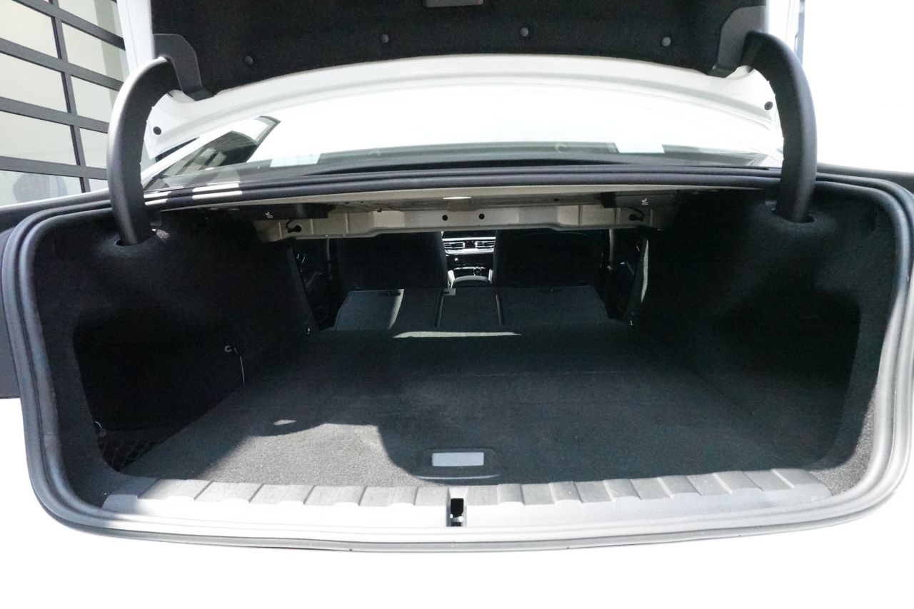 G20 330e Saloon RHD