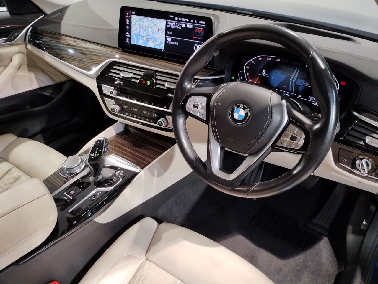 520d xDrive Sedan RHD