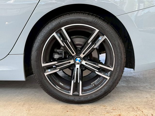 320d xDrive Berline RHD