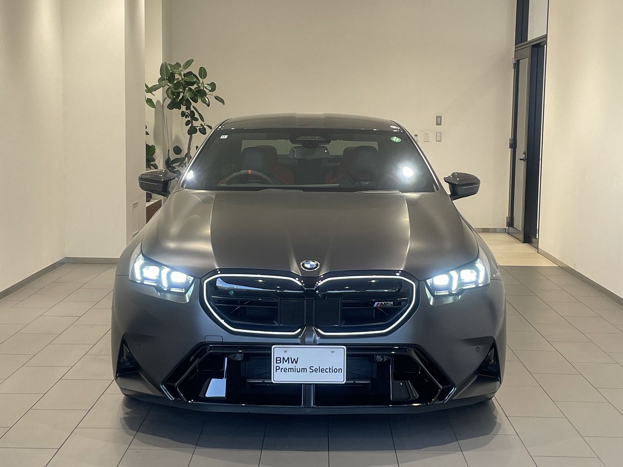 M5 Saloon RHD