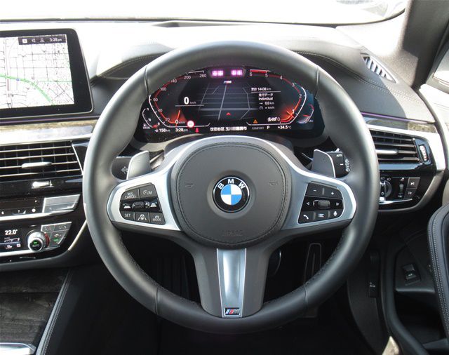520d xDrive Touring RHD
