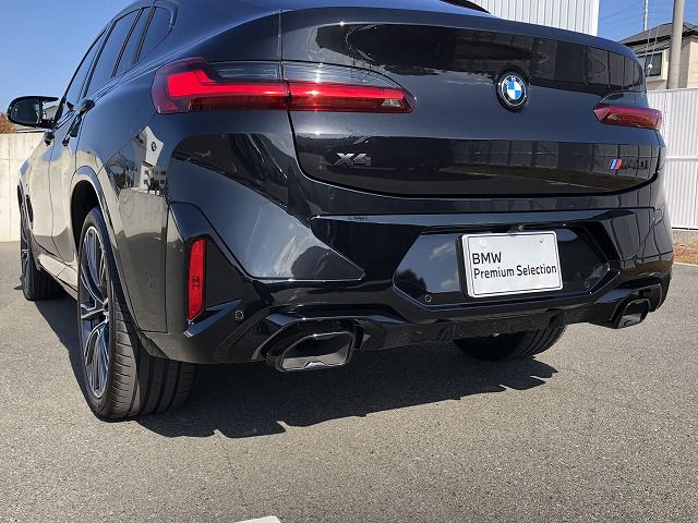 G02 X4 M40i RHD LCI