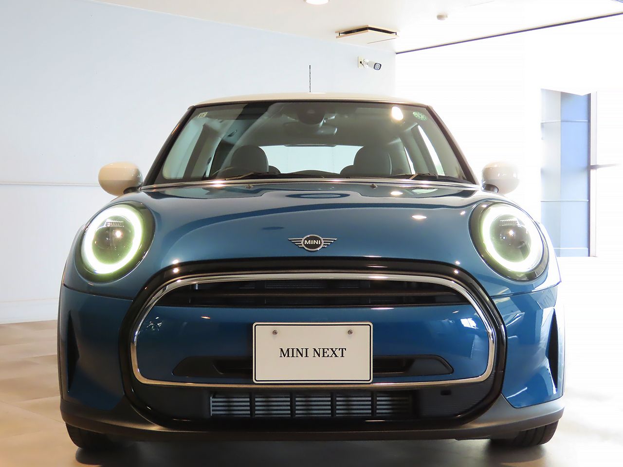 MINI Cooper F56 RHD