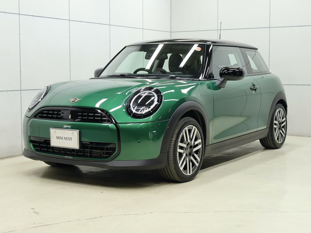 THE NEW MINI COOPER (3 DOOR) C