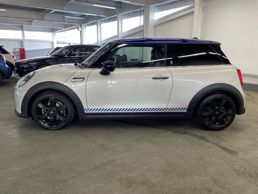 MINI Cooper F56 RHD