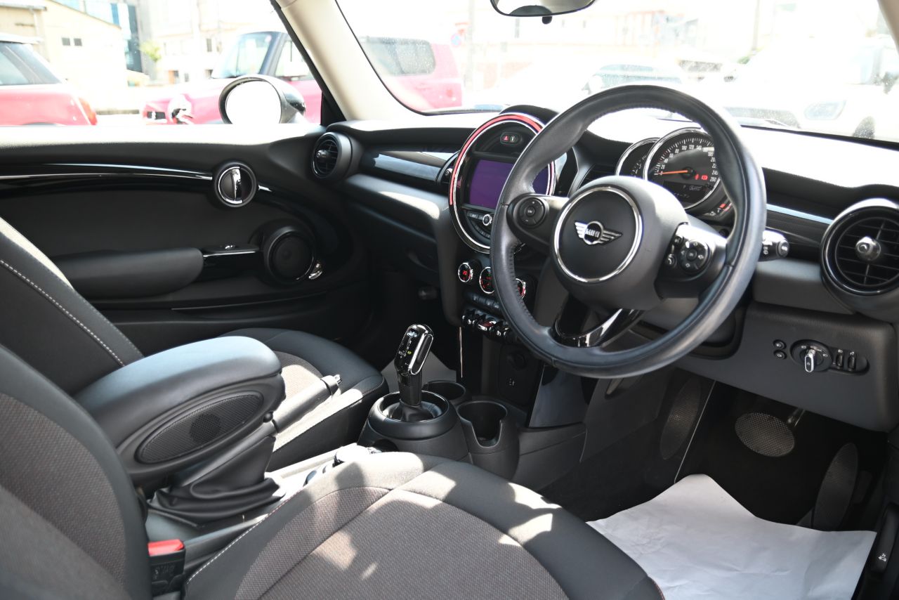 F56 MINI Cooper 3-Door Hatch LCI