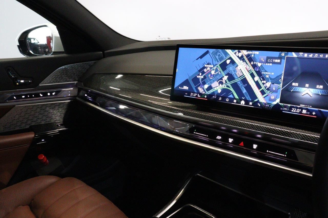 i7 xDrive60 Sedan RHD