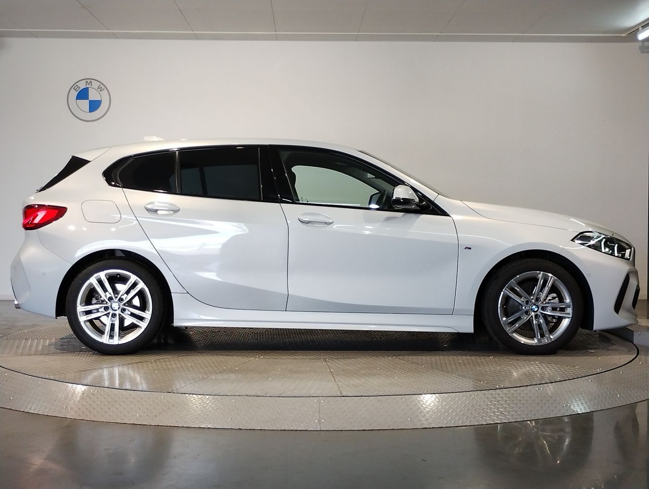 F40 118d Sports Hatch 5-door B47 2.0d