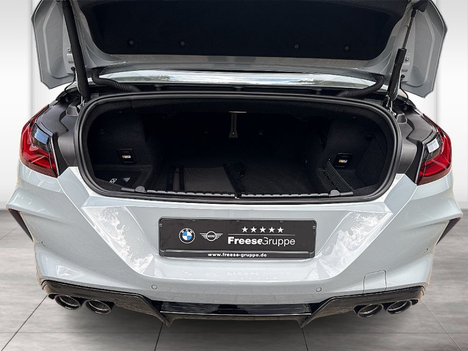 BMW M8
