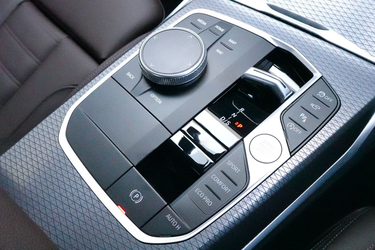 G20 320i Saloon LCI RHD MX