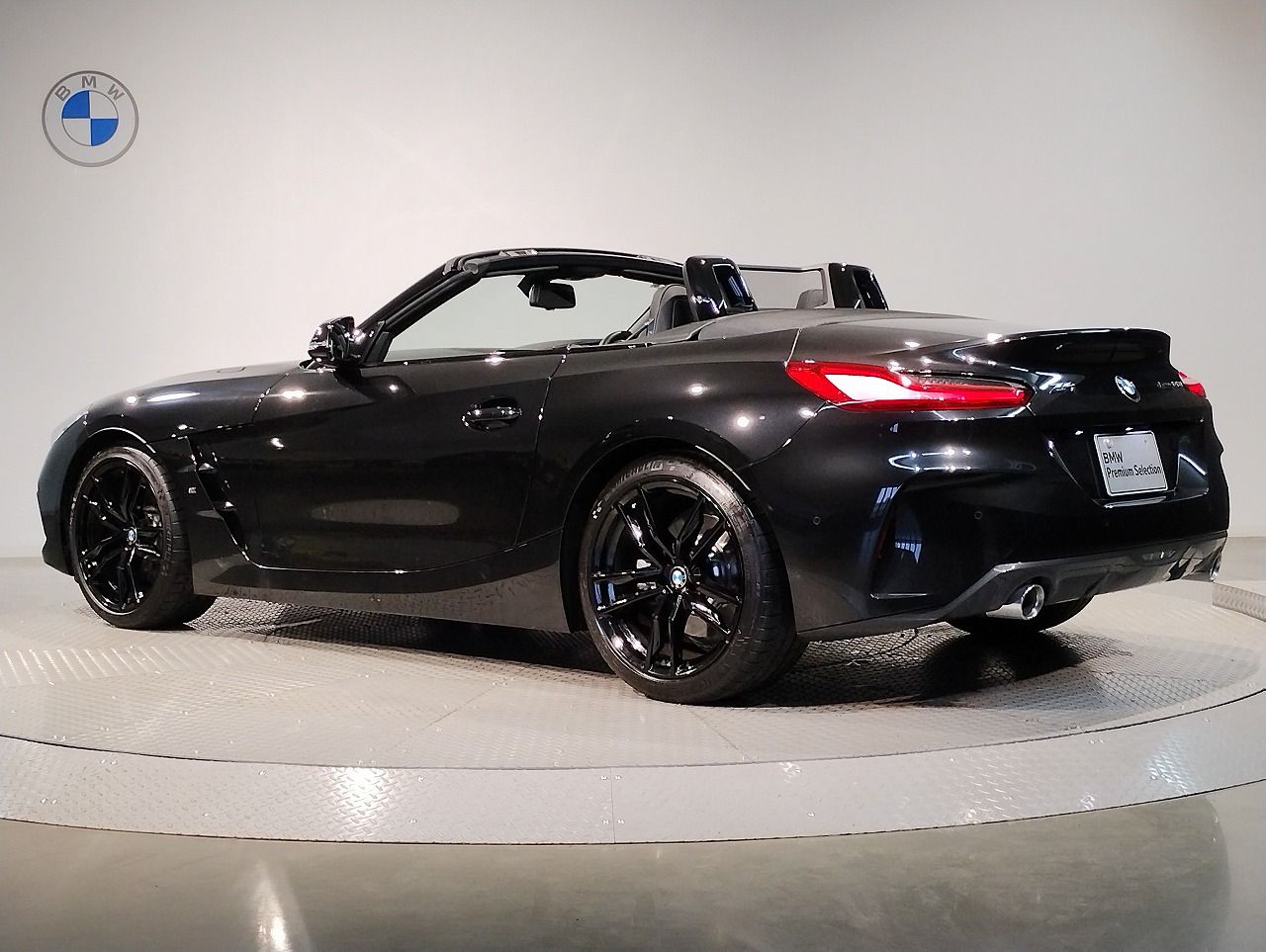 G29 z4 sDrive20i RHD
