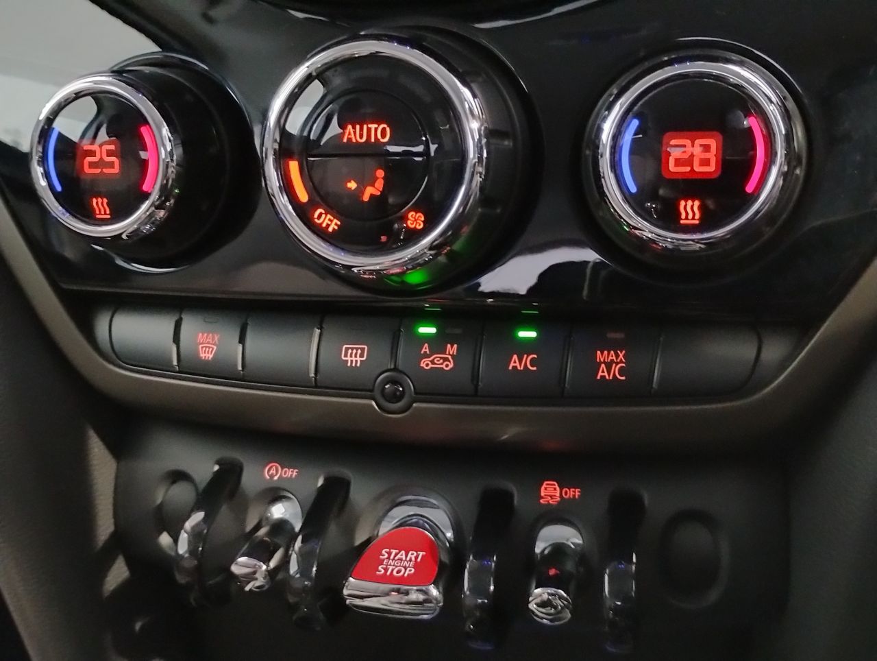MINI CROSSOVER COOPER D