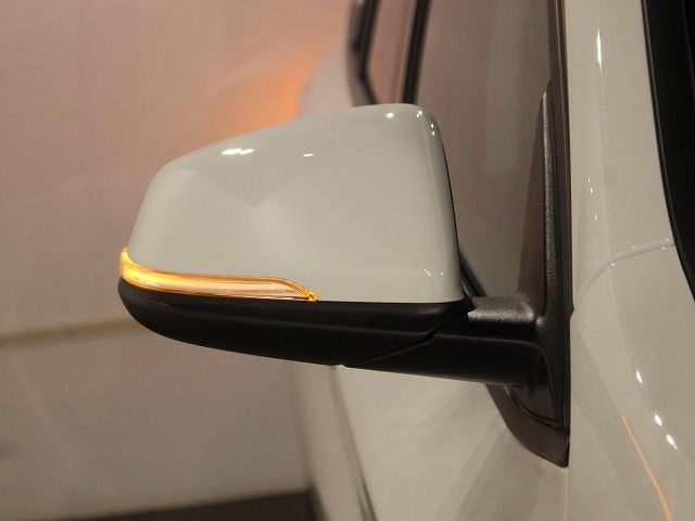 X1 sDrive18i RHD