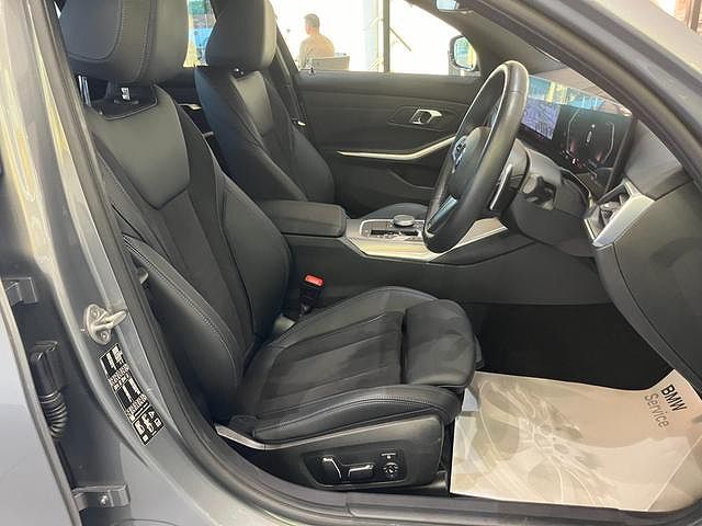 320d xDrive Berline RHD