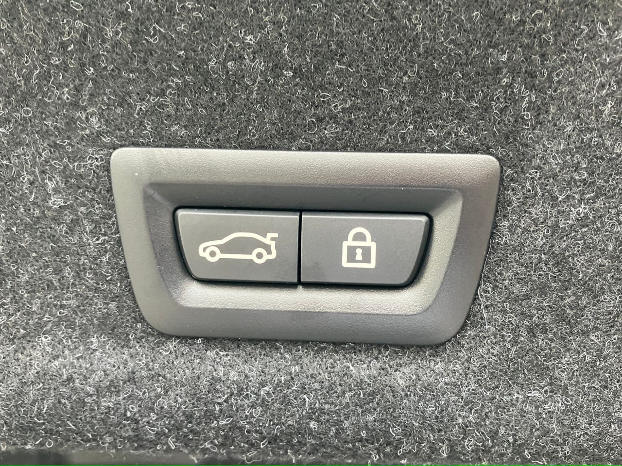 G20 318i Saloon RHD MX