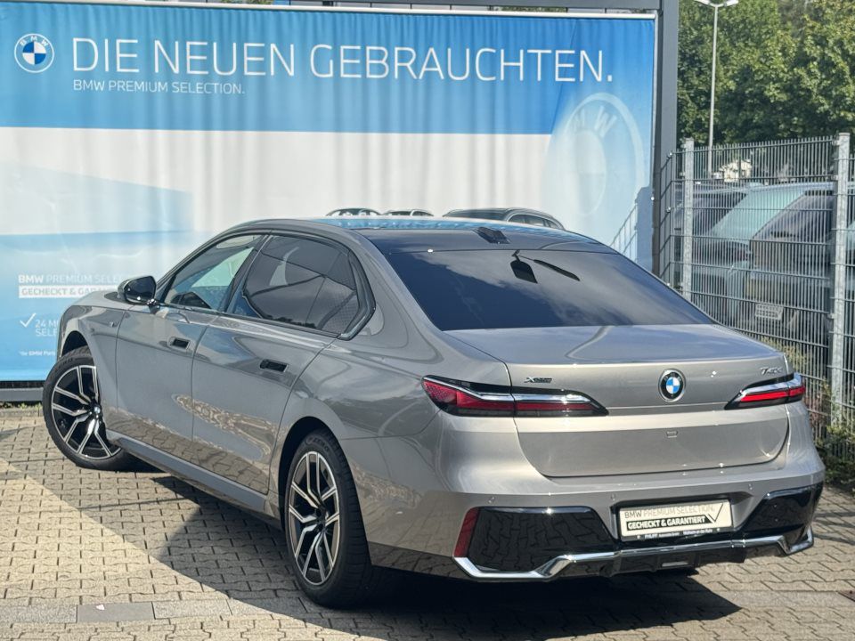 BMW 740