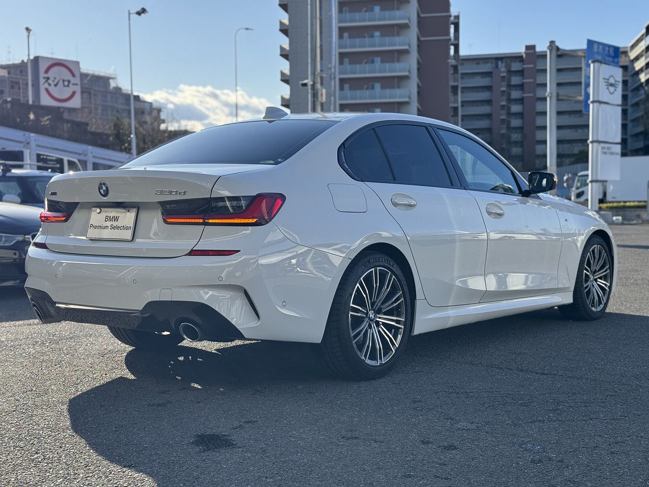 G20 320d xDrive RHD Saloon