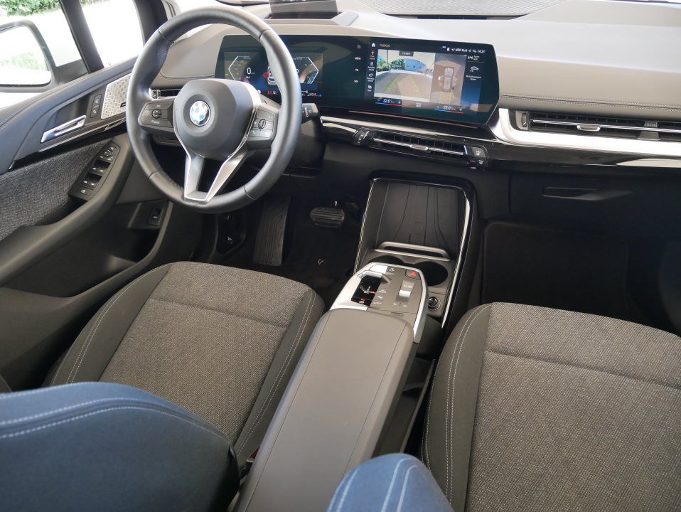 BMW 218