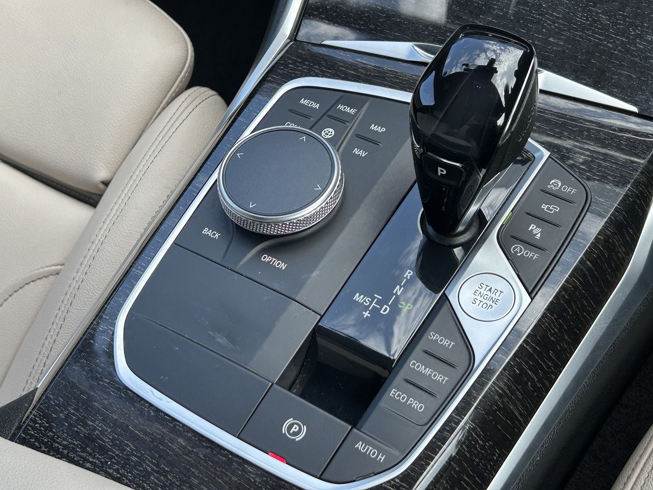 G20 320i Saloon RHD TU