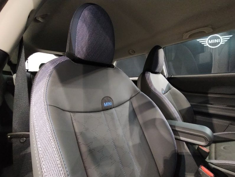 F66 MINI Cooper C 3Dr