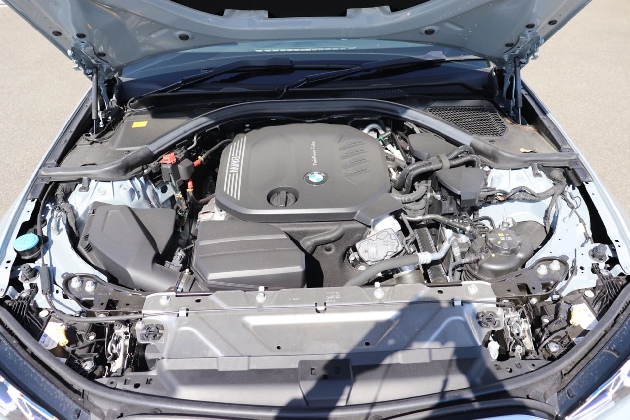 320d xDrive Berline RHD