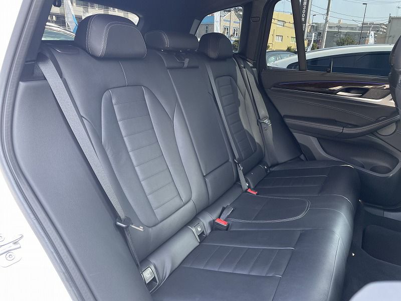 G01 X3 M40i RHD LCI ZA