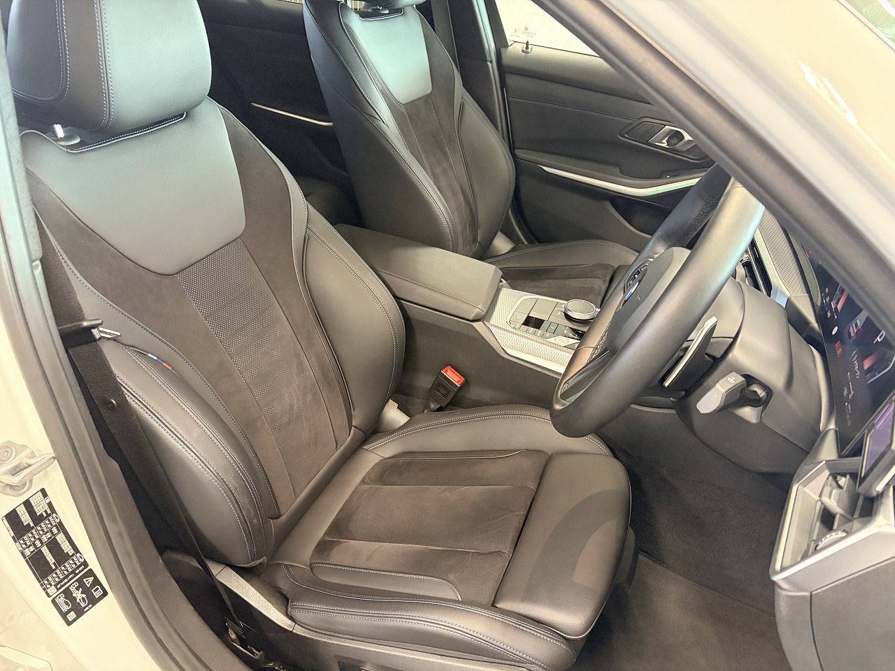 320d xDrive Berline RHD