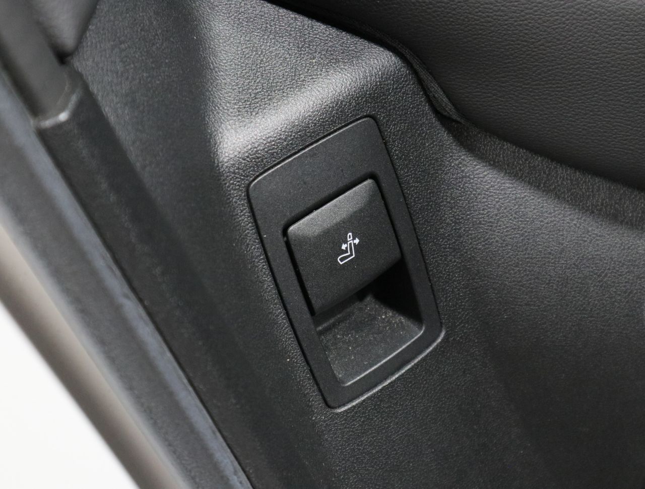 G01 X3 M40d RHD LCI ZA