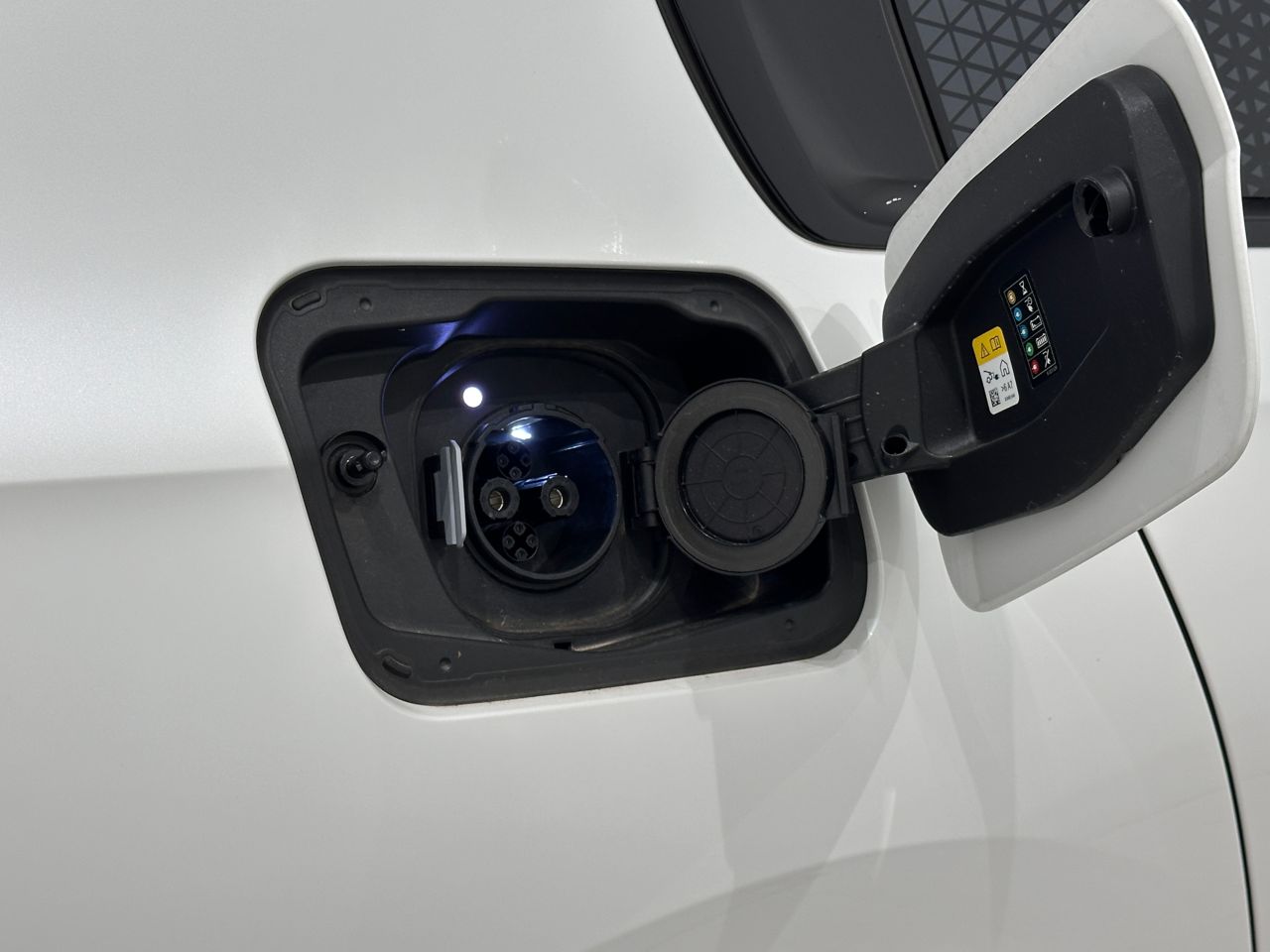 i7 xDrive60 Sedan RHD