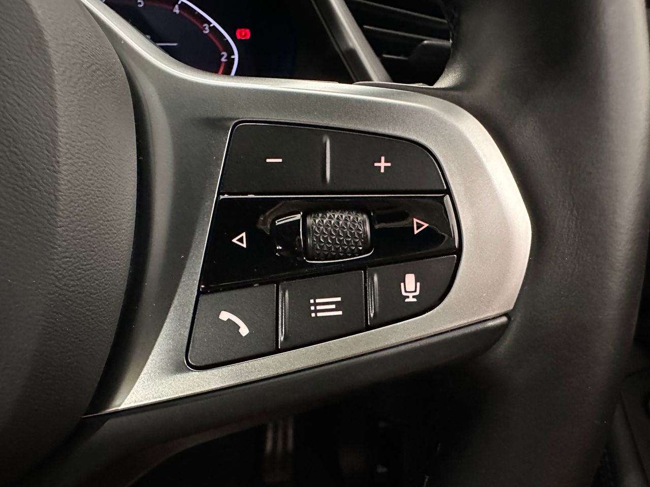 F40 118d Sports Hatch 5-door B47 2.0d