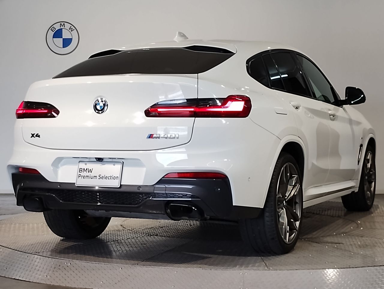 X4 M40i RHD