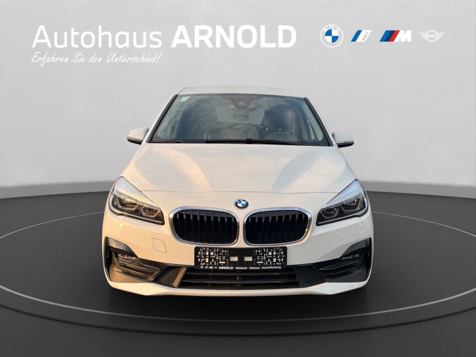 BMW 218