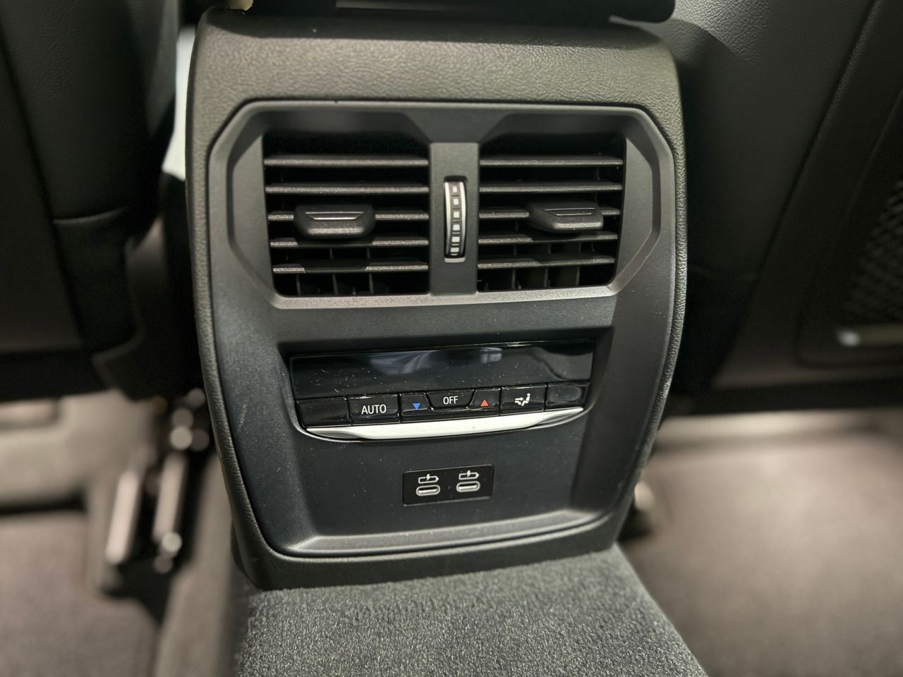320d xDrive Berline RHD