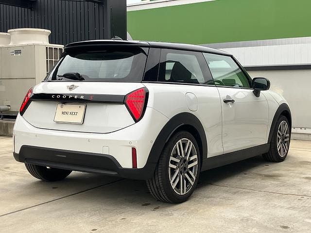 F66 MINI Cooper S 3Dr