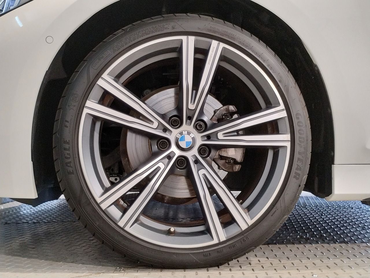 320d xDrive Berline RHD