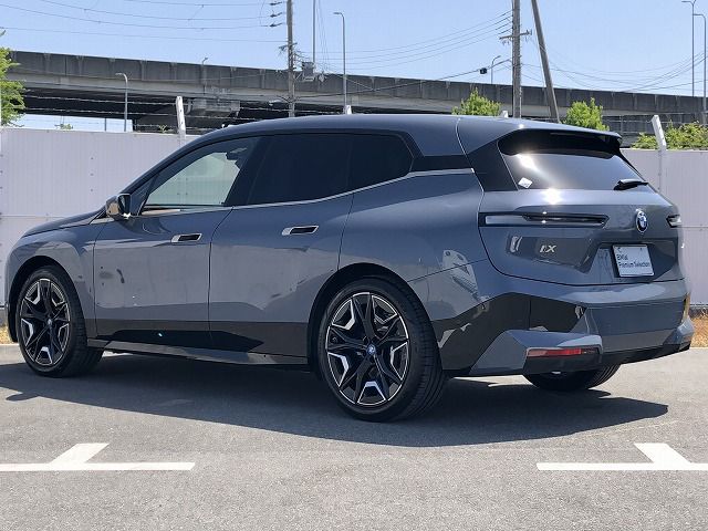 i20 iX xDrive40