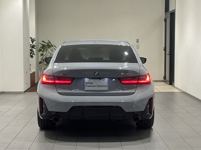 320d xDrive Berline RHD