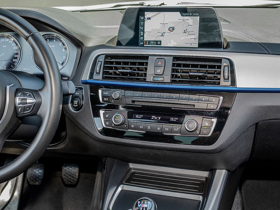 BMW 218