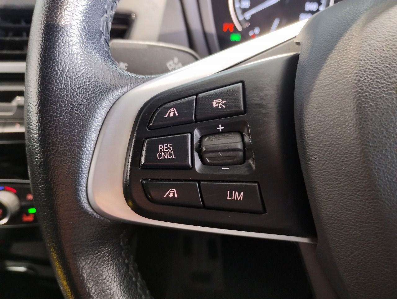 X1 sDrive18i RHD