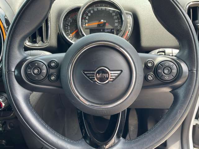 MINI CROSSOVER COOPER D
