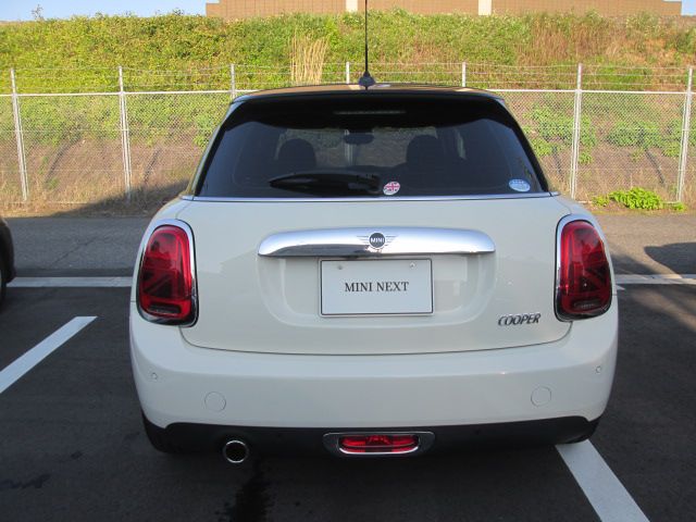 F55 MINI Cooper 5-Door Hatch LCI