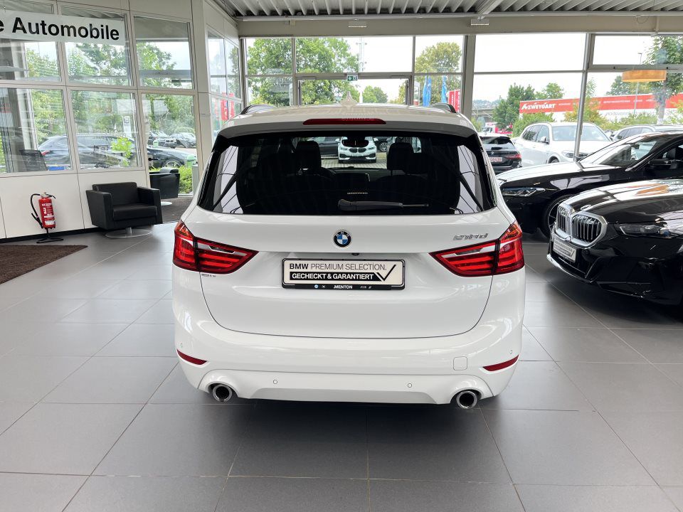 BMW 218