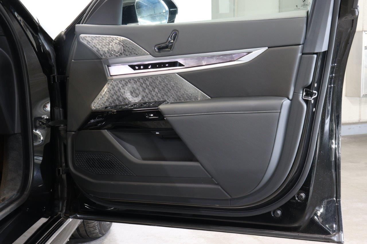 BMW i7 eDrive50 Sedan RHD