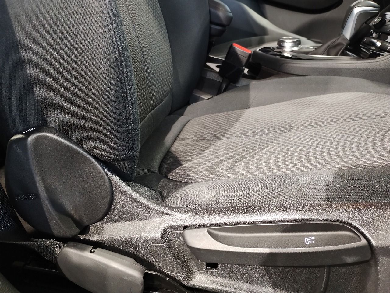 218D ACTIVE TOURER RHD