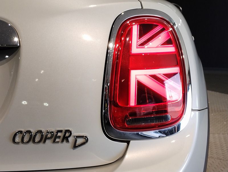 MINI F55 Cooper D 5dr Hatch LCI