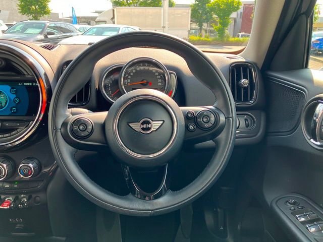 MINI CROSSOVER ONE